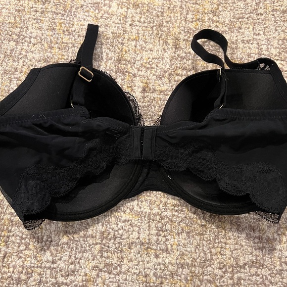 36D Natori - Picture 2 of 3